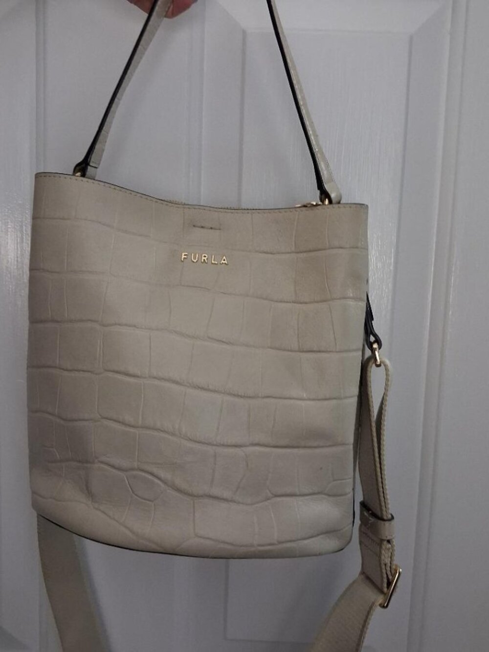 ✂️Price Cut!  Authentic FURLA Danae Two-Way Bucket Bag - Exc Con! CUTE!